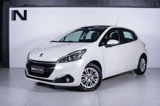PEUGEOT-208-2018