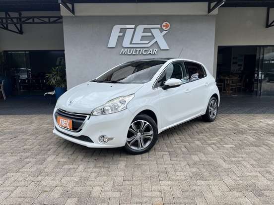 PEUGEOT-208-2015
