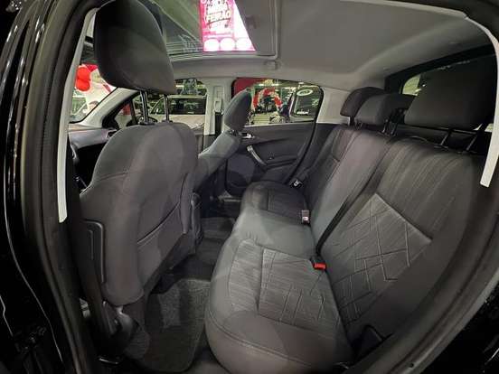 PEUGEOT-208-1.6 GRIFFE 16V FLEX 4P AUTOMÁTICO PEUGEOT-208-2015