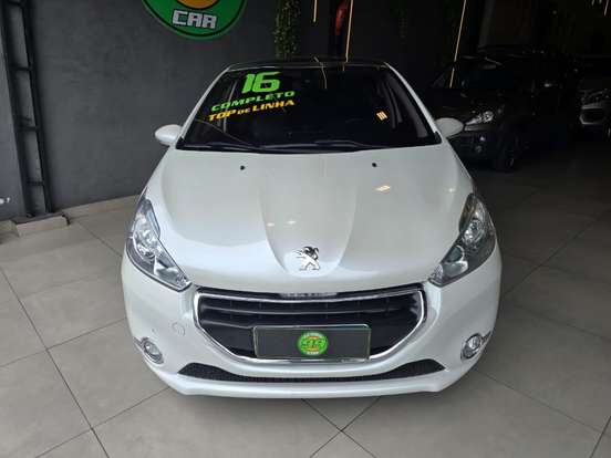 PEUGEOT-208-2015