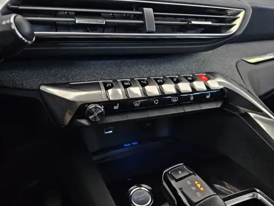 PEUGEOT-3008-1.6 GRIFFE PACK THP 16V GASOLINA 4P AUTOMÁTICO PEUGEOT-3008-2018