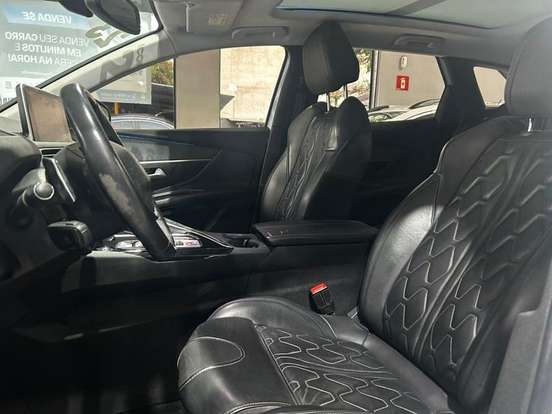 PEUGEOT-3008-2022