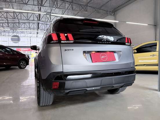 PEUGEOT-3008-2020