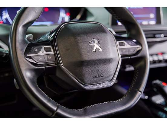 PEUGEOT-3008-2019