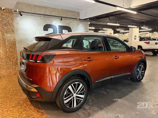 PEUGEOT-3008-2017