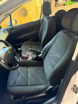 PEUGEOT-308-2012