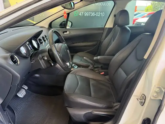 PEUGEOT-308-1.6 GRIFFE THP 16V GASOLINA 4P AUTOMÁTICO PEUGEOT-308-2015