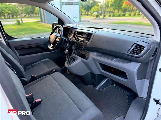 PEUGEOT-EXPERT-2022