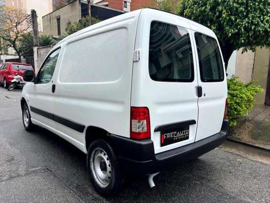 PEUGEOT-PARTNER-2014