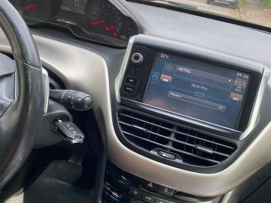 PEUGEOT-2008-1.6 16V FLEX ALLURE 4P AUTOMÁTICO PEUGEOT-2008-2015