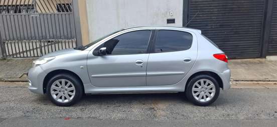 PEUGEOT-207-2010