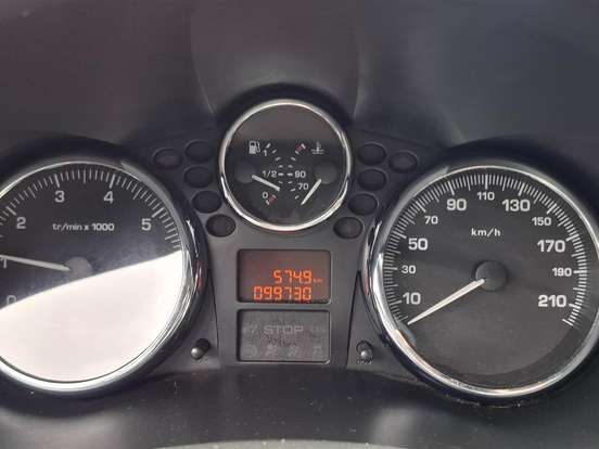 PEUGEOT-207-1.6 XS 16V FLEX 4P AUTOMÁTICO PEUGEOT-207-2010