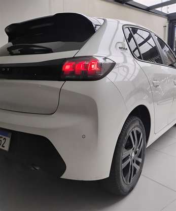PEUGEOT-208-2023