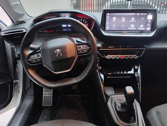 PEUGEOT-208-2023
