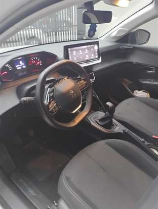 PEUGEOT-208-2023