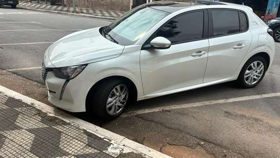 PEUGEOT-208-2020