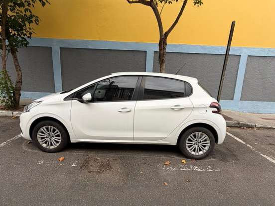 PEUGEOT-208-1.6 ACTIVE PACK 16V FLEX 4P AUTOMÁTICO PEUGEOT-208-2019