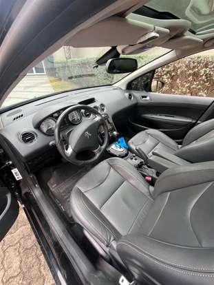 PEUGEOT-308-2016