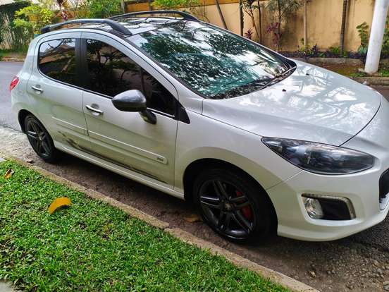 PEUGEOT-308-1.6 GRIFFE THP 16V GASOLINA 4P AUTOMÁTICO PEUGEOT-308-2015