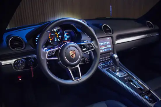 PORSCHE-718-2023