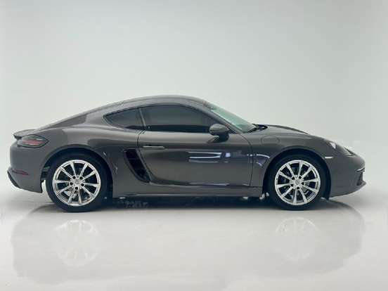 PORSCHE-718-2023