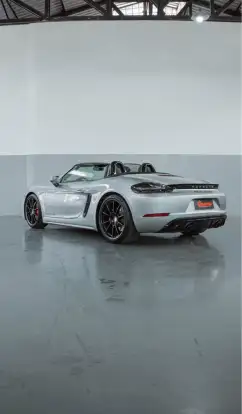 PORSCHE-718-2023