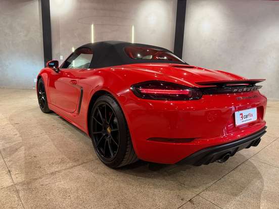PORSCHE-718-2024