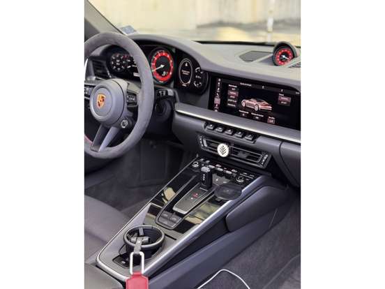 PORSCHE-911-2020