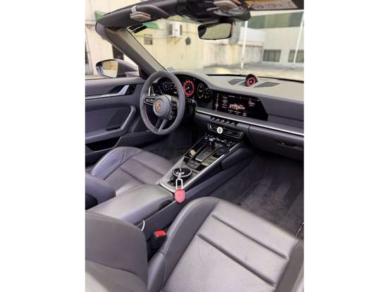 PORSCHE-911-2020