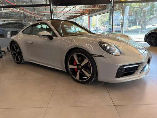 PORSCHE-911-2023