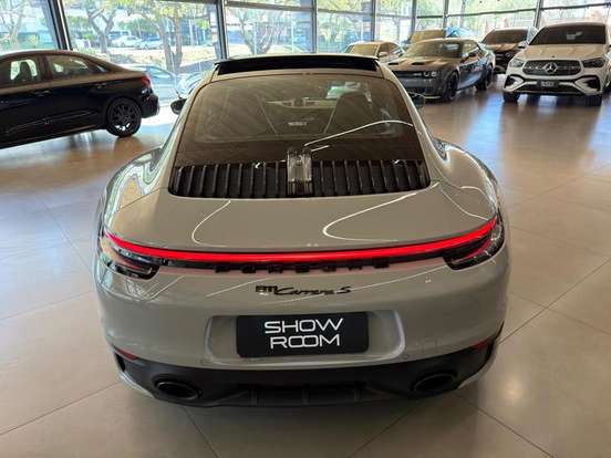 PORSCHE-911-2023