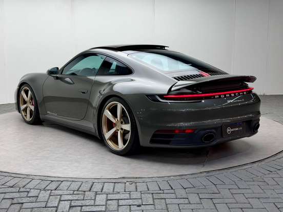 PORSCHE-911-2021