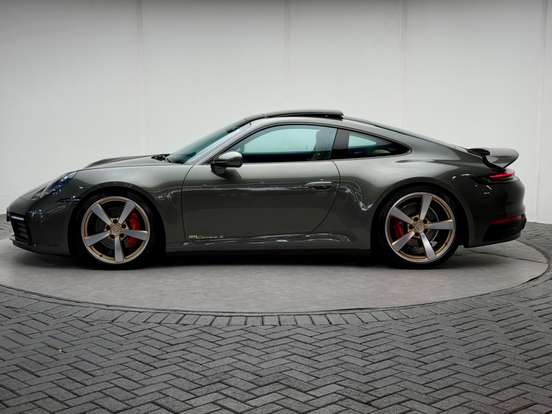 PORSCHE-911-2021