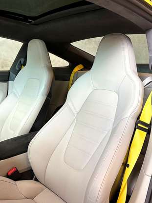 PORSCHE-911-2023
