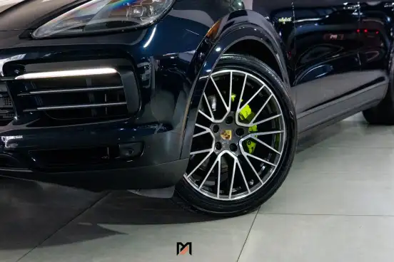 PORSCHE-CAYENNE-2021