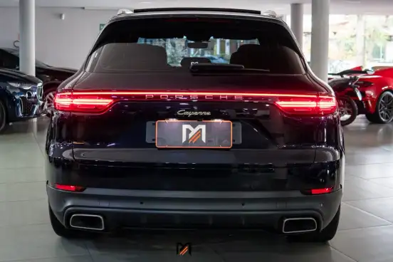 PORSCHE-CAYENNE-2021