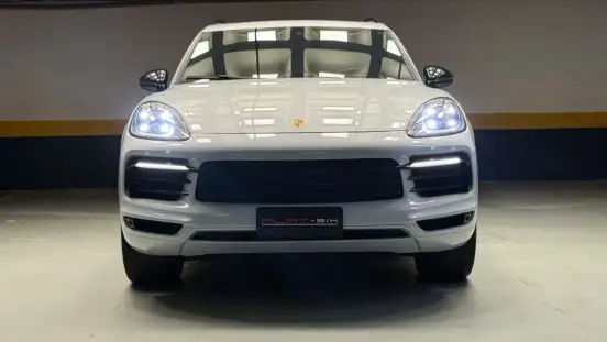 PORSCHE-CAYENNE-2020