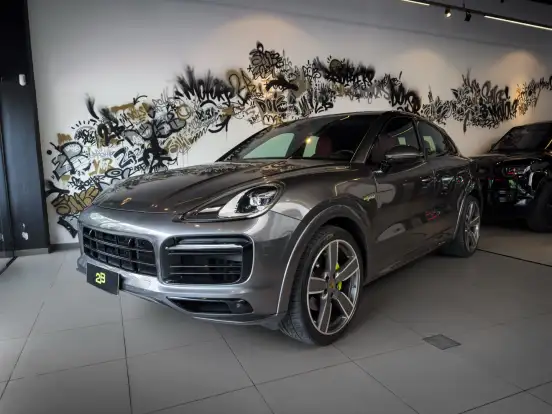 PORSCHE-CAYENNE-2021