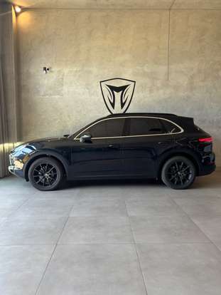 PORSCHE-CAYENNE-2018