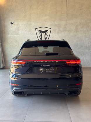 PORSCHE-CAYENNE-2018