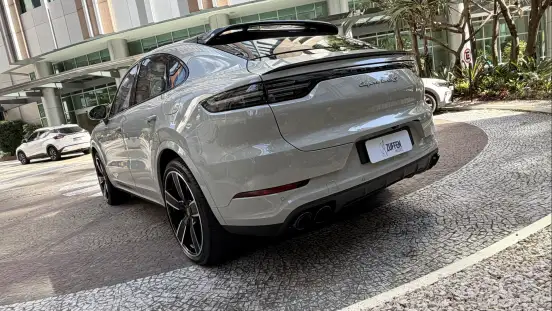 PORSCHE-CAYENNE-2023
