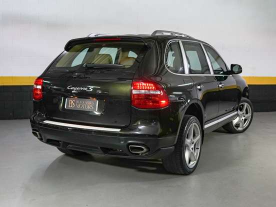 PORSCHE-CAYENNE-2007