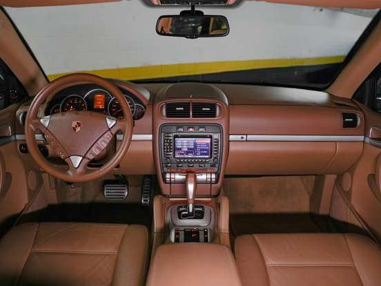 PORSCHE-CAYENNE-2007