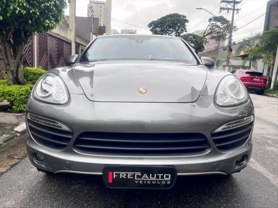 PORSCHE-CAYENNE-2011