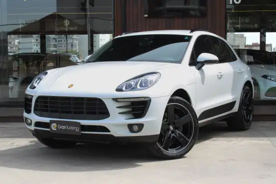 PORSCHE-MACAN-2016
