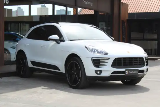 PORSCHE-MACAN-2016