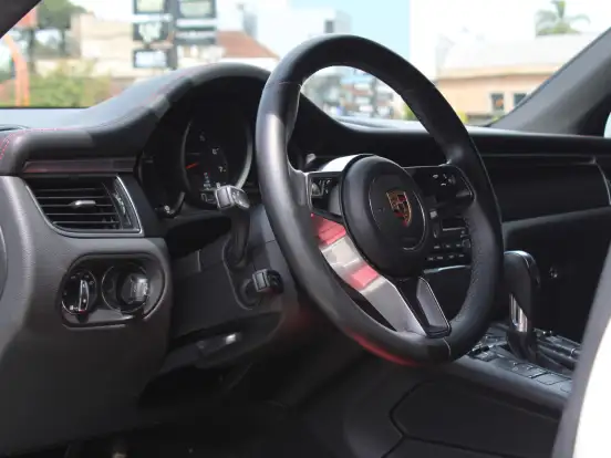 PORSCHE-MACAN-2.0 16V GASOLINA 4P AUTOMÁTICO PORSCHE-MACAN-2016
