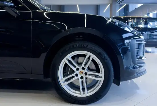PORSCHE-MACAN-2024