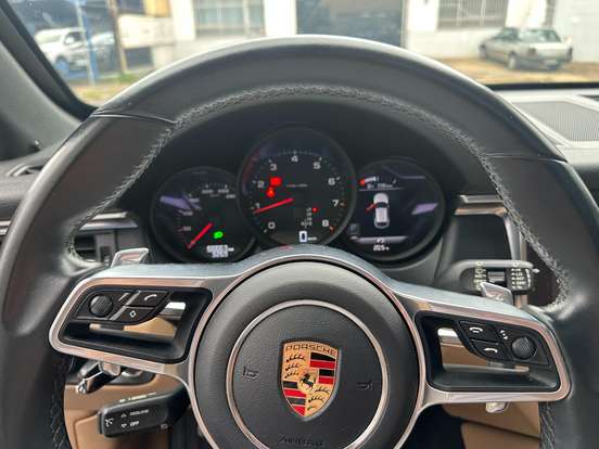 PORSCHE-MACAN-2.0 16V GASOLINA 4P AUTOMÁTICO PORSCHE-MACAN-2019