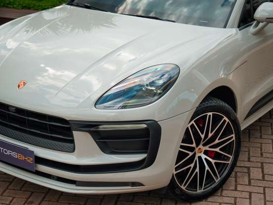 PORSCHE-MACAN-2024